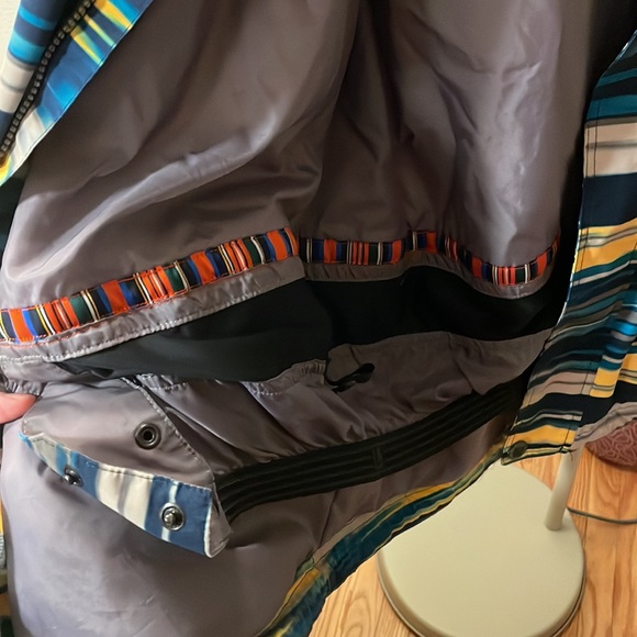 Burton Snowboarding Coat - Picture 6 of 6